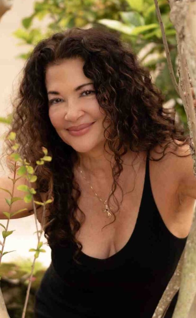 Vivian-Santiago-Headshot